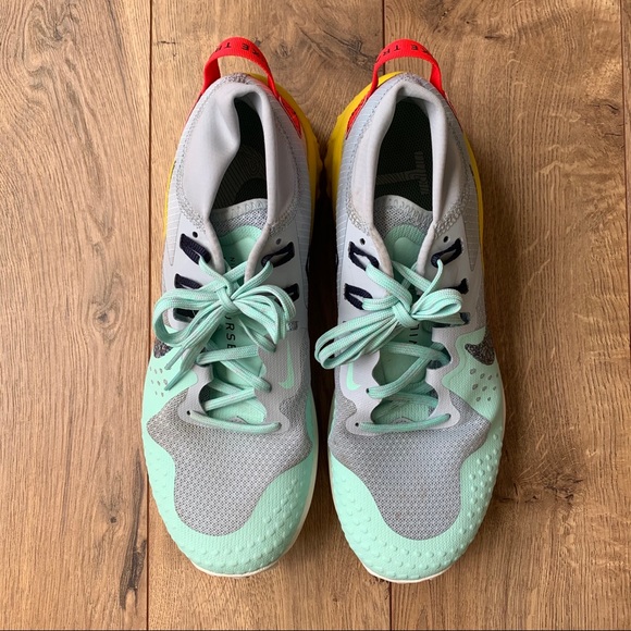 Nike Women’s Wildhorse 6 Hiking Shoes - Picture 2 of 10